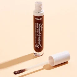 Online Adopt Glittery Lip Gloss With A Wow Effect!