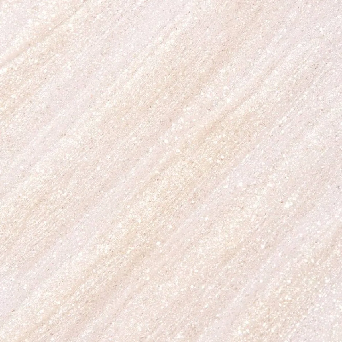 Online Adopt Glittery Lip Gloss With A Wow Effect!